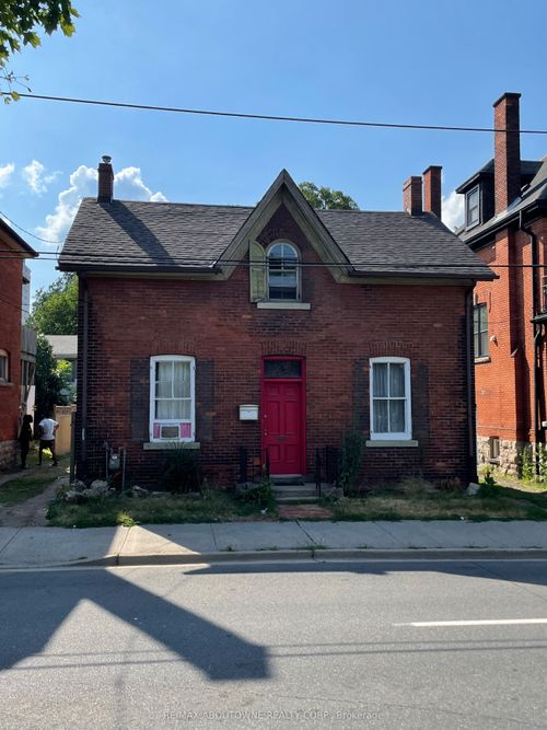 70 Wellington St S, Hamilton, ON, L8N2R1 | Card Image