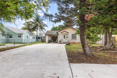 2118 Cleveland St, House other with 3 bedrooms, 2 bathrooms and null parking in Hollywood FL | Image 3