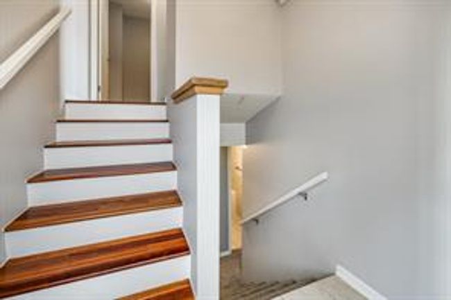 3 - 52 38a Ave Sw, Home with 2 bedrooms, 1 bathrooms and 1 parking in Calgary AB | Image 24