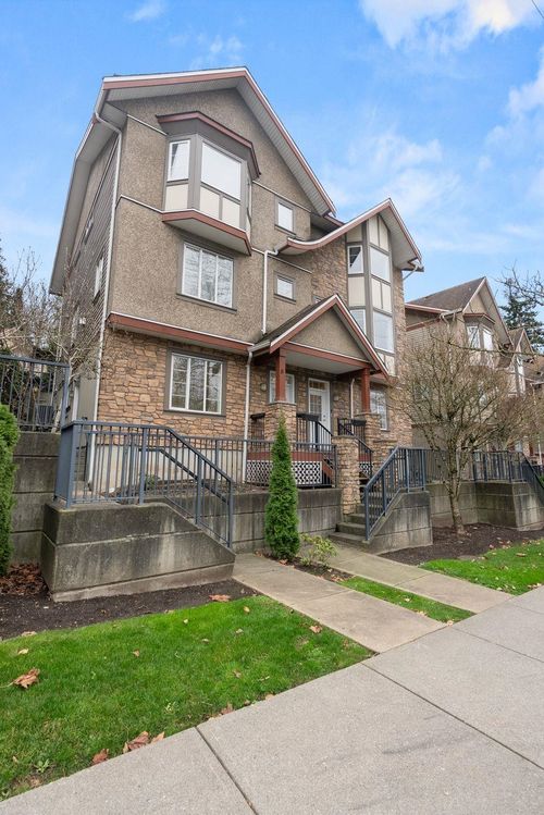 {{alt}} | Card Image