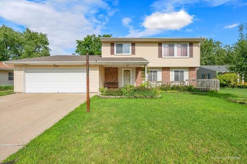 137 Mulford Dr, Elgin, IL, 60120-4543 | Card Image