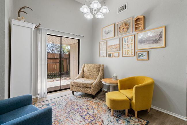 31311 N Head Dr, House other with 3 bedrooms, 2 bathrooms and 2 parking in Spring TX | Image 8
