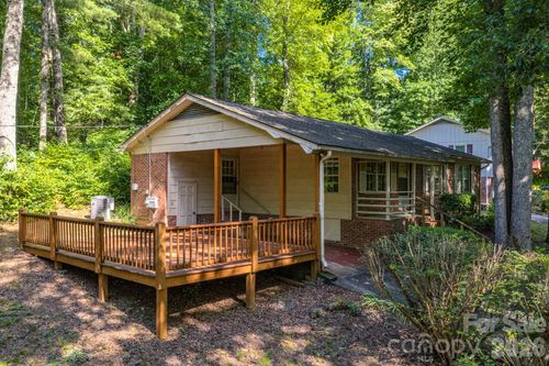 17 Sitar Ln, Saluda, NC, 28773-0616 | Card Image