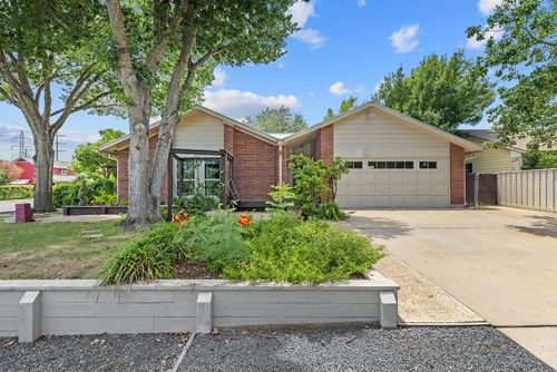 1901 Bienville St, Austin, TX, 78727-3202 | Card Image