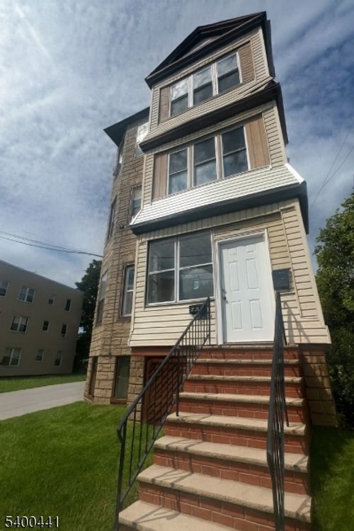 187 22nd St, Irvington, NJ, 07111-4427 | Card Image