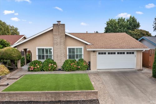 1312 Glenwood Dr, Petaluma, CA, 94954-4329 | Card Image