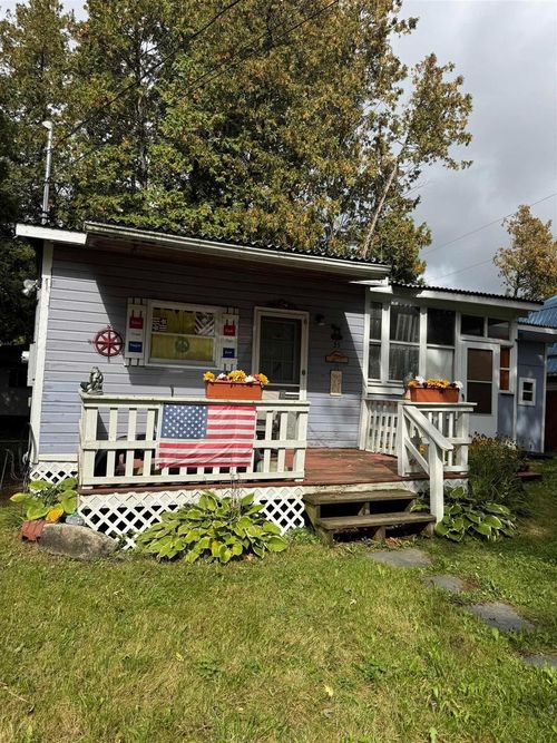 35 Hammond Shore Rd, Franklin, VT, 05457-9443 | Card Image