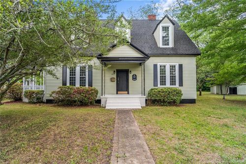 301 W Central St, Maxton, NC, 28364-1707 | Card Image