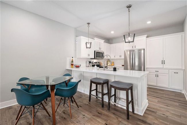 710 Ridge Dr, Townhouse with 2 bedrooms, 2 bathrooms and null parking in Smithville MO | Image 8