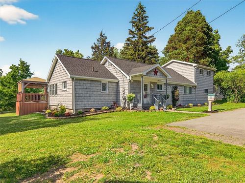 9 Tannery St, Waterport, NY, 14571-9600 | Card Image