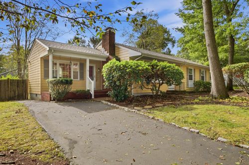 66 Eleanor St, Dartmouth, MA, 02747 | Card Image