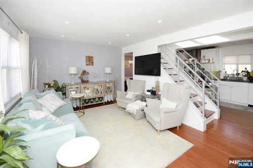 38-41 Taylor Rd, Fair Lawn, NJ, 07410-5110 | Card Image