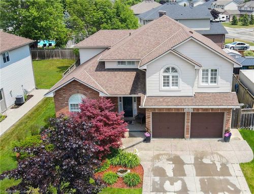 5 Dunrobin Dr, Caledonia, ON, N3W2N9 | Card Image