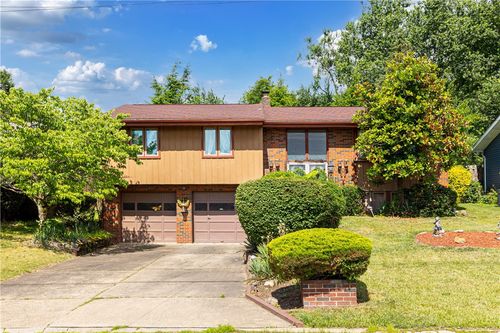 125 Homeridge Ln, Homestead, PA, 15120-2919 | Card Image