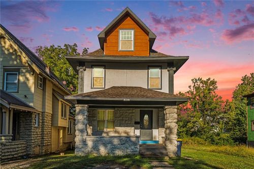4022 Chestnut Ave, Kansas City, MO, 64130-1330 | Card Image