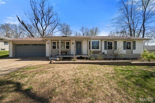 47 Judy Dr, Saint Charles, MO, 63301-4807 | Card Image