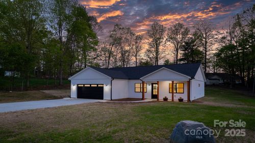 2045 Cordia Cir, Newton, NC, 28658-7814 | Card Image