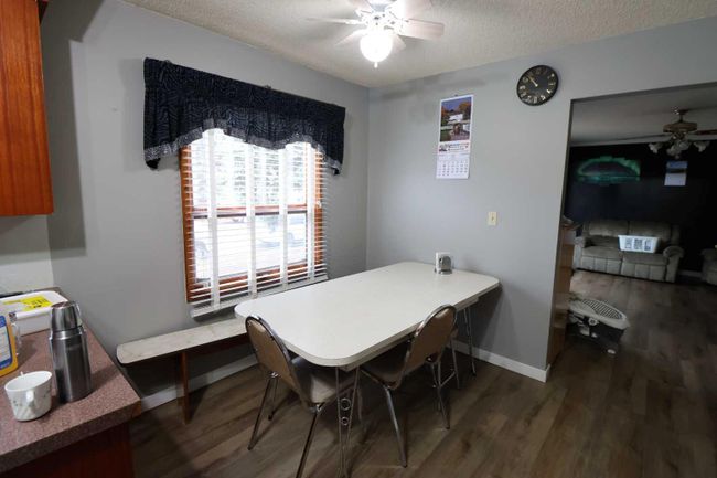 119 8 Avenue W, Home with 3 bedrooms, 2 bathrooms and 3 parking in Bow Island AB | Image 5