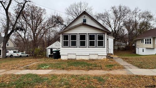 5005 N 41st St, Omaha, NE, 68111-1813 | Card Image