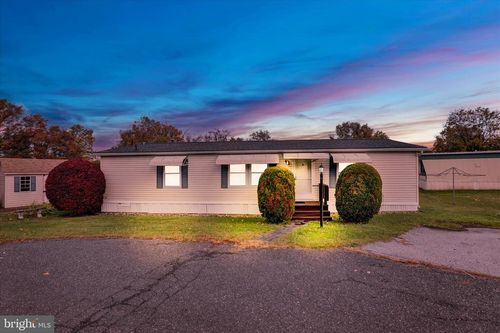 8758 Turkey Ridge Rd, BREINIGSVILLE, PA, 18031-2037 | Card Image