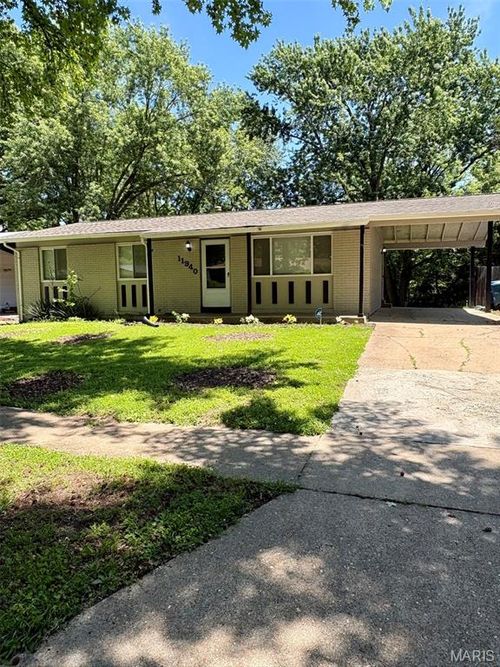 11940 San Andres Drive, St Louis, MO, 63138 | Card Image
