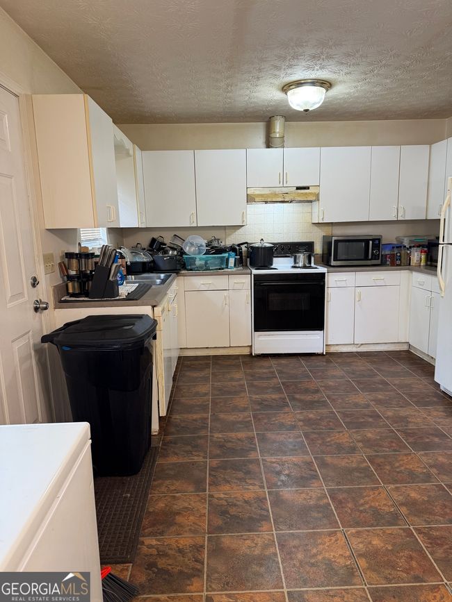 241 E Ash St, House other with 4 bedrooms, 4 bathrooms and null parking in Social Circle GA | Image 9
