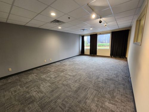 15850 W Bluemound Rd, Brookfield, WI, 53005-6022 | Card Image