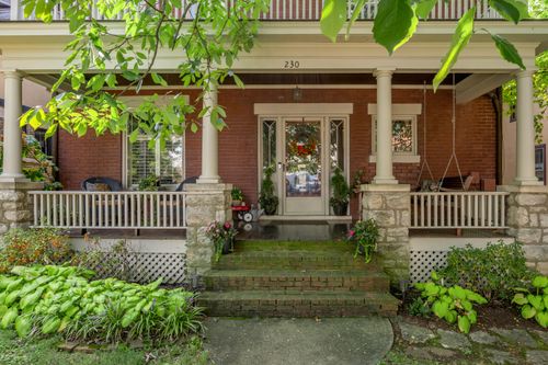 230 E Bell Ct, Lexington, KY, 40508-1935 | Card Image