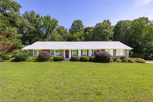 706 Pinewood Dr, Pendleton, SC, 29670-1540 | Card Image