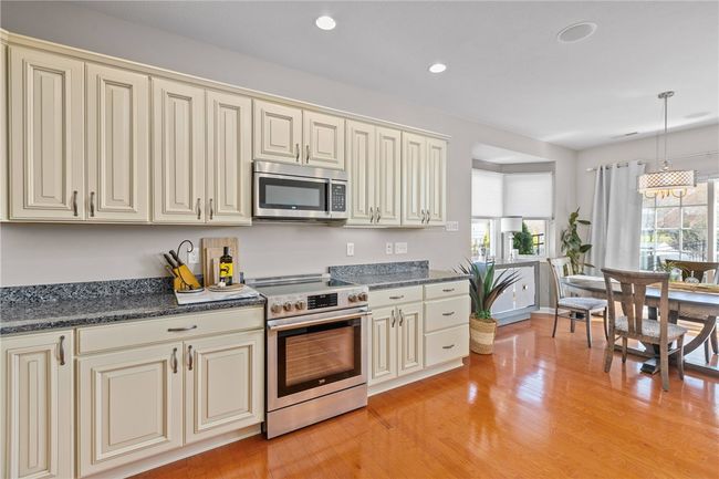 105 Summit Dr, Condo with 3 bedrooms, 2 bathrooms and 2 parking in Sewickley PA | Image 10