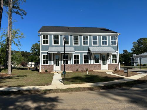 489 Martins Creek Blvd, Summerville, SC, 29485-5555 | Card Image