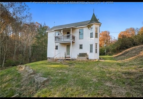12555 Mclane Pike, Liberty, WV, 25124-8024 | Card Image