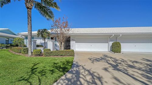6810 9th Ave W, BRADENTON, FL, 34209-4051 | Card Image