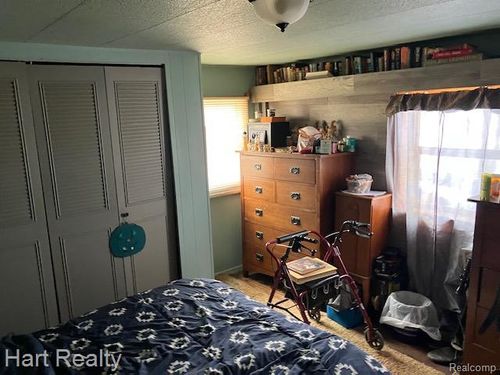 3175 Downington Rd, Snover, MI, 48472-9305 | Card Image