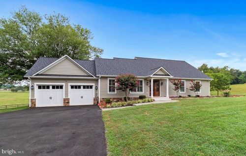 9520 Maidstone Rd, DELAPLANE, VA, 20144-2210 | Card Image