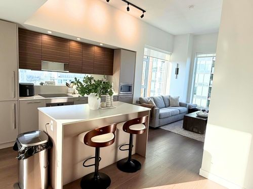 3304-13745 George Junction, Surrey, BC, V3T0V8 | Card Image