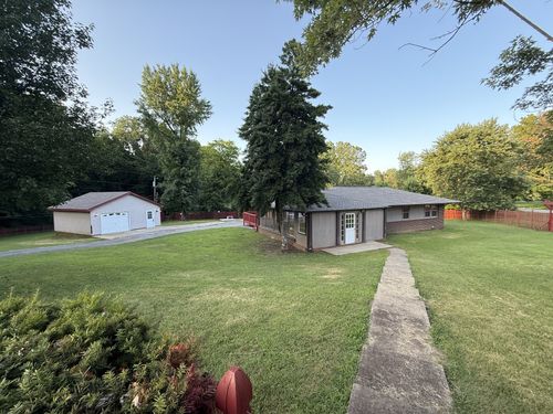 12 W Bel Air Blvd, Clarksville, TN, 37042-4007 | Card Image
