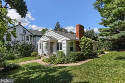 105 Locust St, LEBANON, PA, 17042-5457 | Card Image