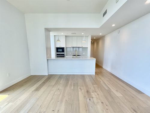 apt-2107-70 Rainey St, Austin, TX, 78701-4747 | Card Image