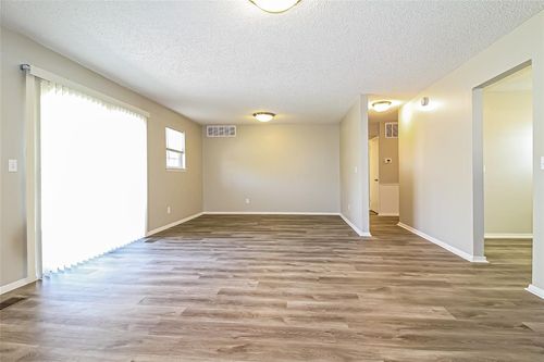 4813 Michael Dr, Del City, OK, 73115-3831 | Card Image