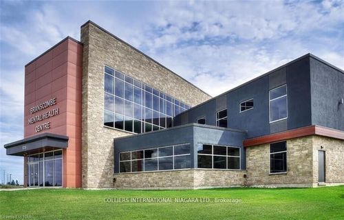 1338 4th Ave, Saint Catharines, ON, L2S0G1 | Card Image