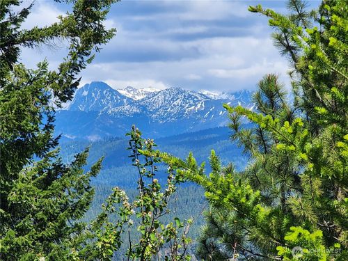 8440 Upper Peoh Point Rd, Cle Elum, WA, 98922-8410 | Card Image