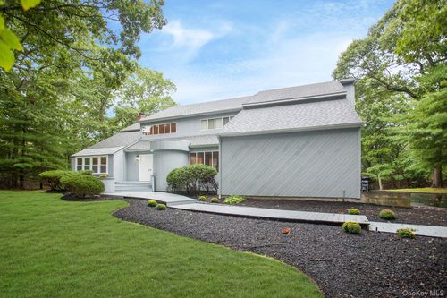 12 N Ridge Rd, Setauket, NY, 11733-1654 | Card Image