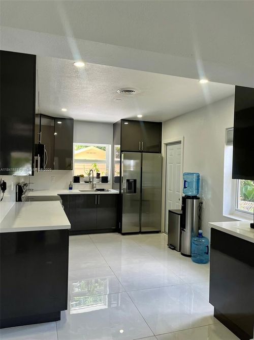 0-1172 Ne 160th Ter, North Miami Beach, FL, 33162-5412 | Card Image