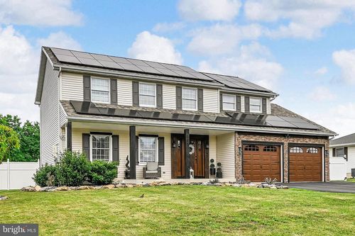 803 Pinewood Dr, POTTSVILLE, PA, 17901-9546 | Card Image