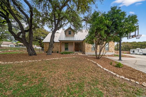 116 Stonegate S, Boerne, TX, 78006-3408 | Card Image