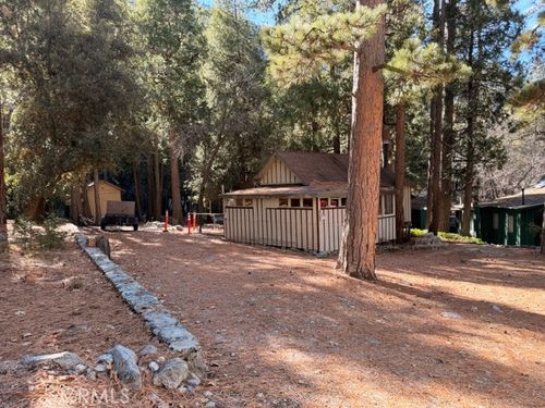 9202 Wood Rd, Forest Falls, CA, 92339-9624 | Card Image
