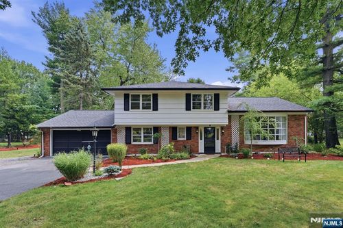 44 Northrop Ln, Tenafly, NJ, 07670-2428 | Card Image