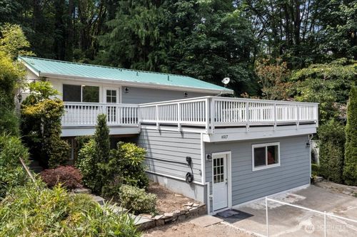 6517 25th Ave Sw, Seattle, WA, 98106-1612 | Card Image