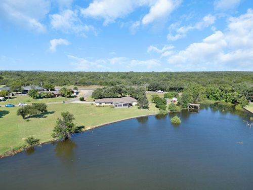208 Iris Ln, Buchanan Dam, TX, 78609-4484 | Card Image